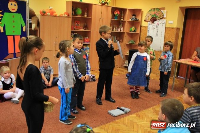 Zdjęcie w galerii na portalu naszraciborz.pl: Nowe Wesołe Świetliki w Szkole Podstawowej nr 13 wiadomości z regionu