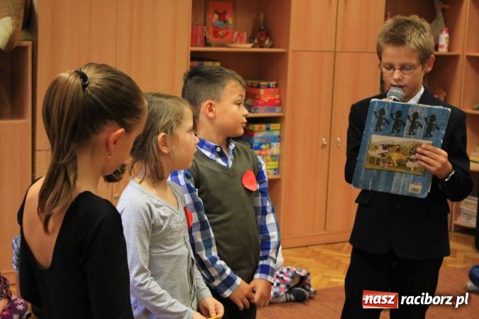 Zdjęcie w galerii na portalu naszraciborz.pl: Nowe Wesołe Świetliki w Szkole Podstawowej nr 13 wiadomości z regionu