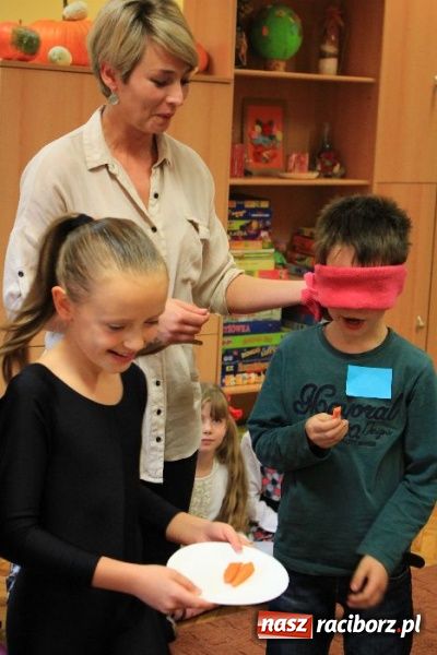 Zdjęcie w galerii na portalu naszraciborz.pl: Nowe Wesołe Świetliki w Szkole Podstawowej nr 13 wiadomości z regionu