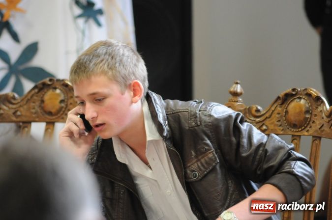 Zdjęcie w galerii na portalu naszraciborz.pl: Rudy mają nowoczesną i funkcjonalną halę sportową ze stołówką i świetlicą wiadomości z regionu