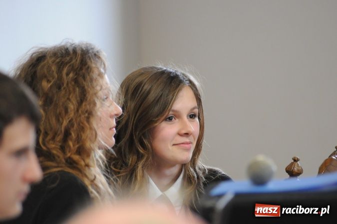 Zdjęcie w galerii na portalu naszraciborz.pl: Rudy mają nowoczesną i funkcjonalną halę sportową ze stołówką i świetlicą wiadomości z regionu