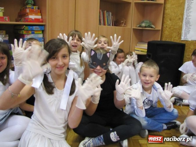 Zdjęcie w galerii na portalu naszraciborz.pl: Mydło wszystko umyje, nawet uszy i szyję  wiadomości z regionu