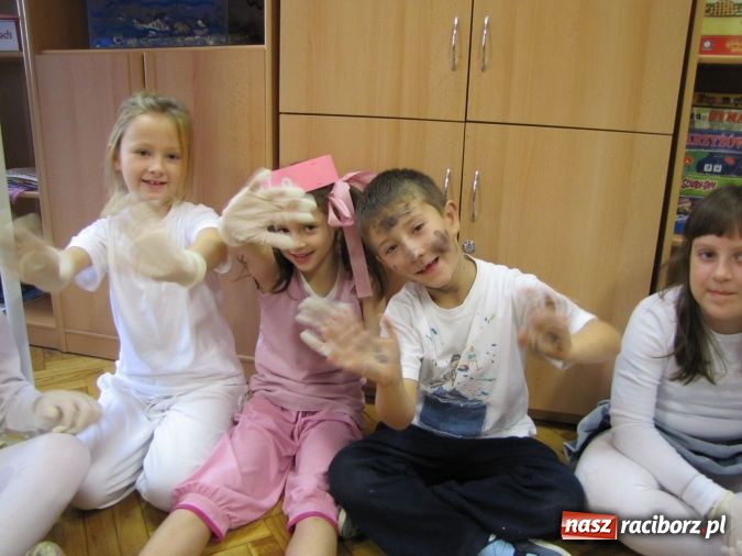 Zdjęcie w galerii na portalu naszraciborz.pl: Mydło wszystko umyje, nawet uszy i szyję  wiadomości z regionu