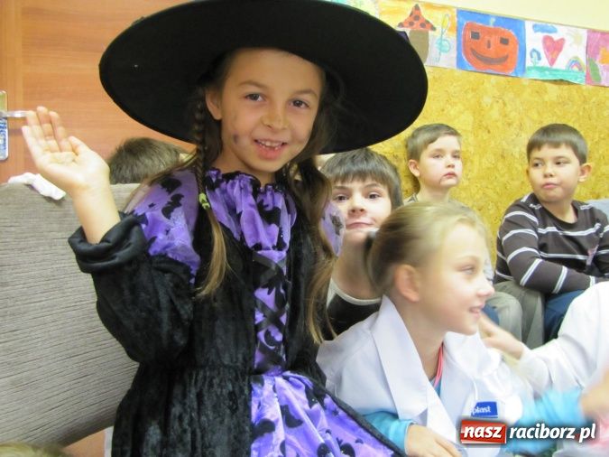 Zdjęcie w galerii na portalu naszraciborz.pl: Mydło wszystko umyje, nawet uszy i szyję  wiadomości z regionu