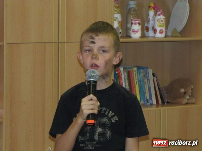 Zdjęcie w galerii na portalu naszraciborz.pl: Mydło wszystko umyje, nawet uszy i szyję  wiadomości z regionu