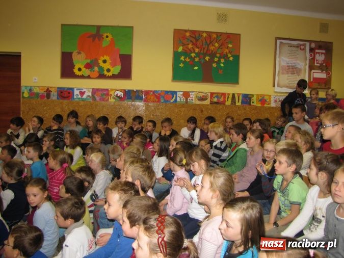 Zdjęcie w galerii na portalu naszraciborz.pl: Mydło wszystko umyje, nawet uszy i szyję  wiadomości z regionu