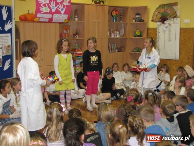 Zdjęcie w galerii na portalu naszraciborz.pl: Mydło wszystko umyje, nawet uszy i szyję  wiadomości z regionu