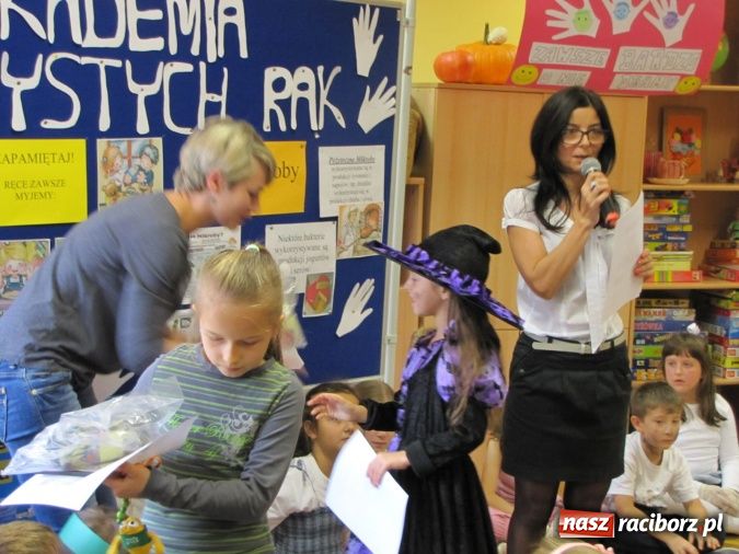 Zdjęcie w galerii na portalu naszraciborz.pl: Mydło wszystko umyje, nawet uszy i szyję  wiadomości z regionu