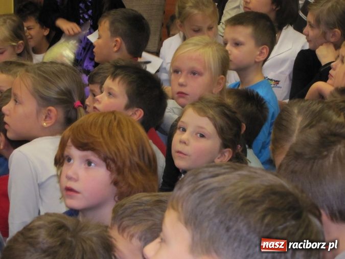 Zdjęcie w galerii na portalu naszraciborz.pl: Mydło wszystko umyje, nawet uszy i szyję  wiadomości z regionu