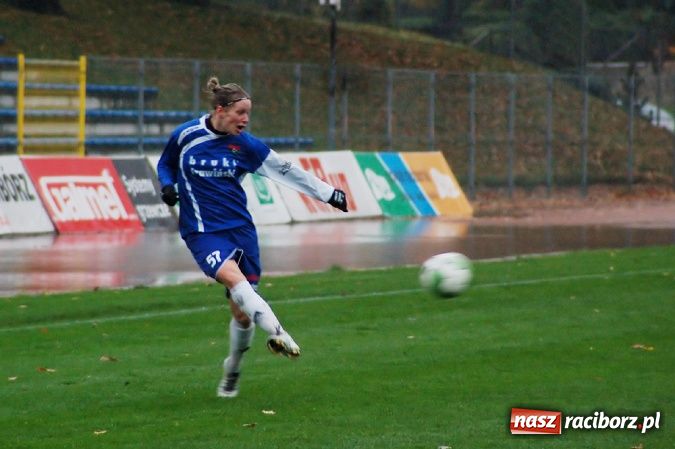 Zdjęcie w galerii na portalu naszraciborz.pl: Unitki pokonały AZS Wrocław wiadomości z regionu