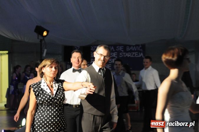 Zdjęcie w galerii na portalu naszraciborz.pl: Senior Hobby 2012 - Międzynarodowy Turniej Tańca Towarzyskiego w Arenie Rafako wiadomości z regionu