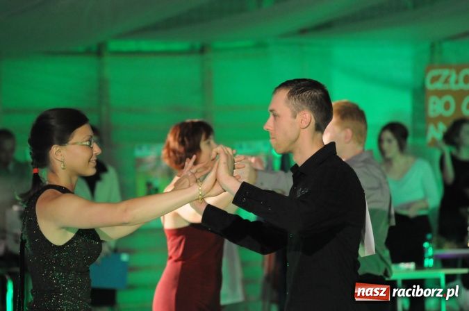 Zdjęcie w galerii na portalu naszraciborz.pl: Senior Hobby 2012 - Międzynarodowy Turniej Tańca Towarzyskiego w Arenie Rafako wiadomości z regionu