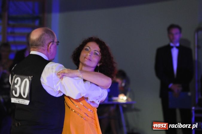 Zdjęcie w galerii na portalu naszraciborz.pl: Senior Hobby 2012 - Międzynarodowy Turniej Tańca Towarzyskiego w Arenie Rafako wiadomości z regionu