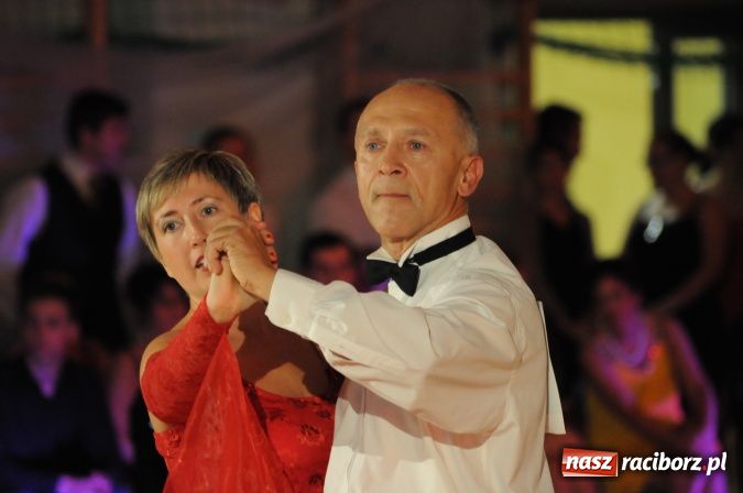 Zdjęcie w galerii na portalu naszraciborz.pl: Senior Hobby 2012 - Międzynarodowy Turniej Tańca Towarzyskiego w Arenie Rafako wiadomości z regionu