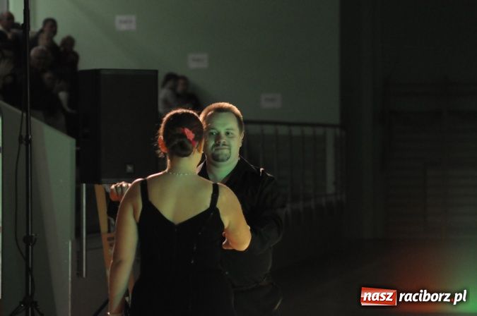 Zdjęcie w galerii na portalu naszraciborz.pl: Senior Hobby 2012 - Międzynarodowy Turniej Tańca Towarzyskiego w Arenie Rafako wiadomości z regionu