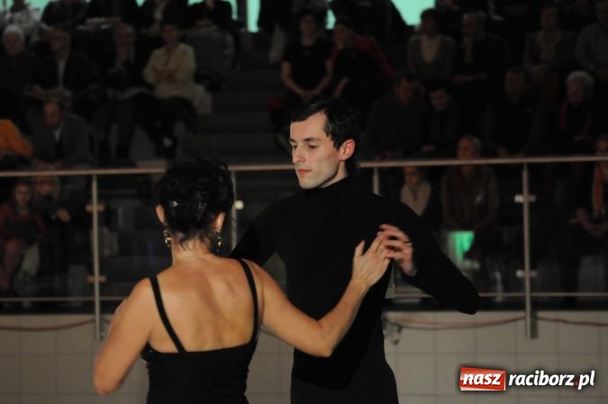 Zdjęcie w galerii na portalu naszraciborz.pl: Senior Hobby 2012 - Międzynarodowy Turniej Tańca Towarzyskiego w Arenie Rafako wiadomości z regionu