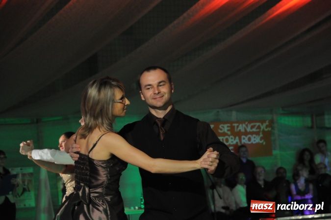 Zdjęcie w galerii na portalu naszraciborz.pl: Senior Hobby 2012 - Międzynarodowy Turniej Tańca Towarzyskiego w Arenie Rafako wiadomości z regionu