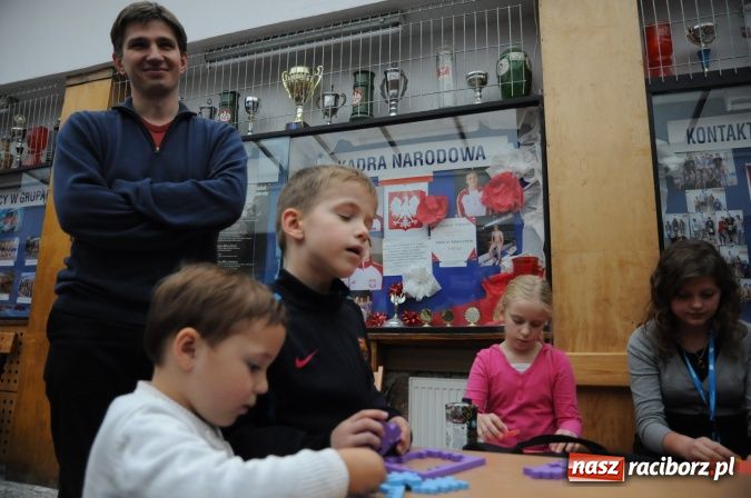 Zdjęcie w galerii na portalu naszraciborz.pl: Uczestniczka Mam Talent na Speed Stacks w Raciborzu. Zobacz jej umiejętności na wideo wiadomości z regionu