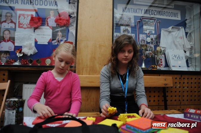 Zdjęcie w galerii na portalu naszraciborz.pl: Uczestniczka Mam Talent na Speed Stacks w Raciborzu. Zobacz jej umiejętności na wideo wiadomości z regionu