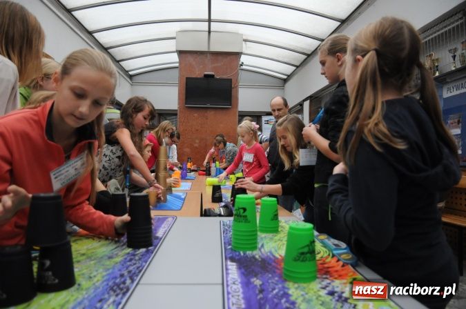 Zdjęcie w galerii na portalu naszraciborz.pl: Uczestniczka Mam Talent na Speed Stacks w Raciborzu. Zobacz jej umiejętności na wideo wiadomości z regionu