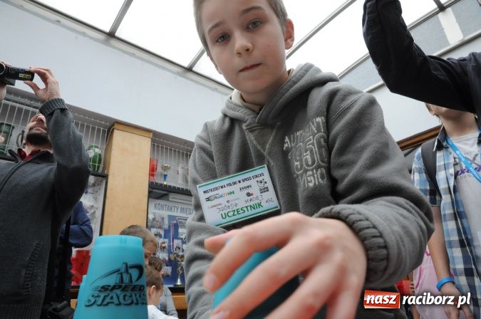 Zdjęcie w galerii na portalu naszraciborz.pl: Uczestniczka Mam Talent na Speed Stacks w Raciborzu. Zobacz jej umiejętności na wideo wiadomości z regionu