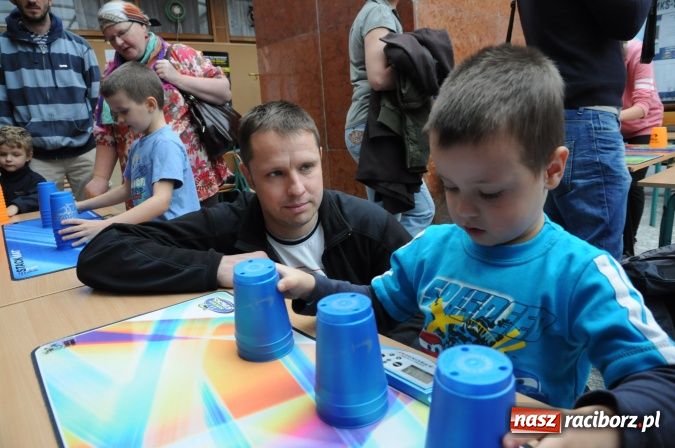 Zdjęcie w galerii na portalu naszraciborz.pl: Uczestniczka Mam Talent na Speed Stacks w Raciborzu. Zobacz jej umiejętności na wideo wiadomości z regionu