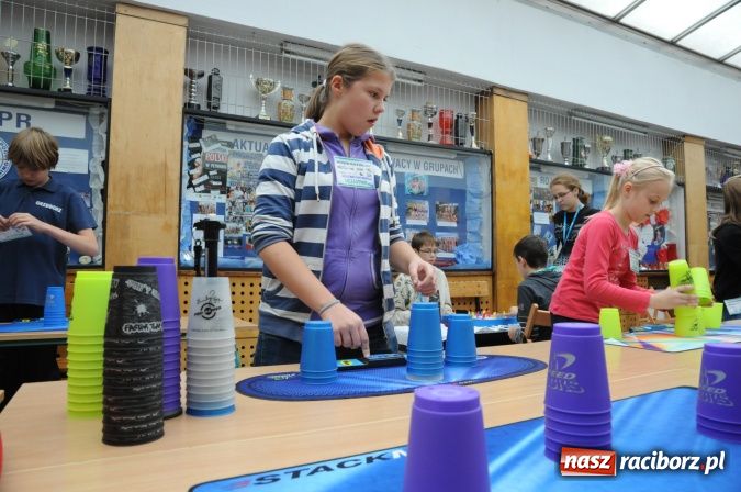 Zdjęcie w galerii na portalu naszraciborz.pl: Uczestniczka Mam Talent na Speed Stacks w Raciborzu. Zobacz jej umiejętności na wideo wiadomości z regionu