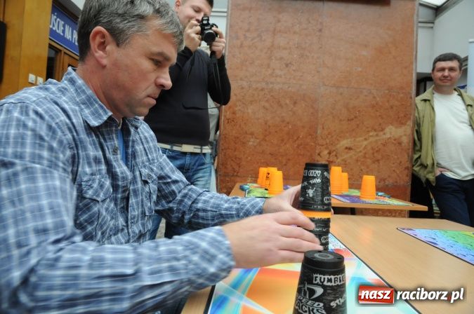 Zdjęcie w galerii na portalu naszraciborz.pl: Uczestniczka Mam Talent na Speed Stacks w Raciborzu. Zobacz jej umiejętności na wideo wiadomości z regionu
