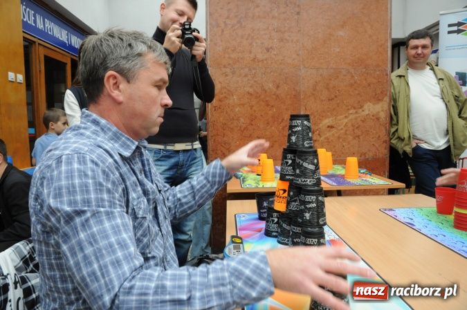 Zdjęcie w galerii na portalu naszraciborz.pl: Uczestniczka Mam Talent na Speed Stacks w Raciborzu. Zobacz jej umiejętności na wideo wiadomości z regionu
