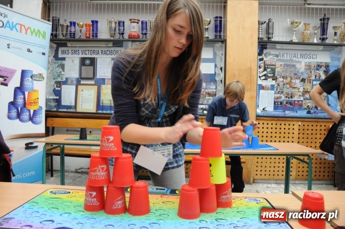 Zdjęcie w galerii na portalu naszraciborz.pl: Uczestniczka Mam Talent na Speed Stacks w Raciborzu. Zobacz jej umiejętności na wideo wiadomości z regionu