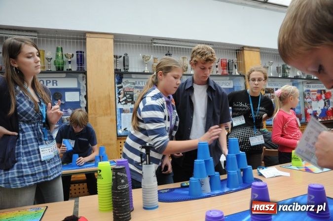 Zdjęcie w galerii na portalu naszraciborz.pl: Uczestniczka Mam Talent na Speed Stacks w Raciborzu. Zobacz jej umiejętności na wideo wiadomości z regionu