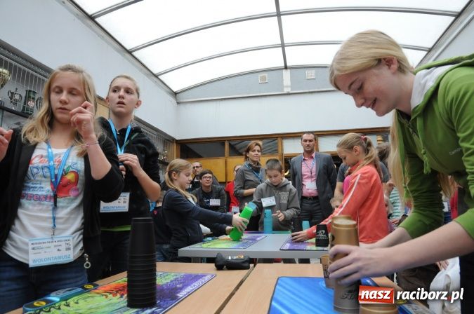 Zdjęcie w galerii na portalu naszraciborz.pl: Uczestniczka Mam Talent na Speed Stacks w Raciborzu. Zobacz jej umiejętności na wideo wiadomości z regionu