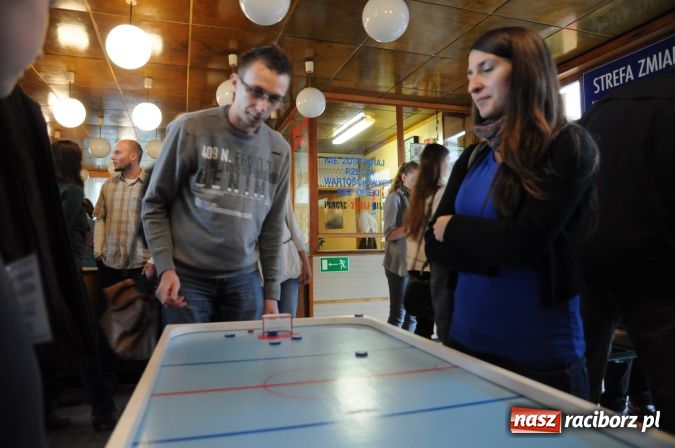 Zdjęcie w galerii na portalu naszraciborz.pl: Uczestniczka Mam Talent na Speed Stacks w Raciborzu. Zobacz jej umiejętności na wideo wiadomości z regionu