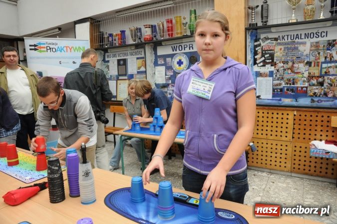 Zdjęcie w galerii na portalu naszraciborz.pl: Uczestniczka Mam Talent na Speed Stacks w Raciborzu. Zobacz jej umiejętności na wideo wiadomości z regionu