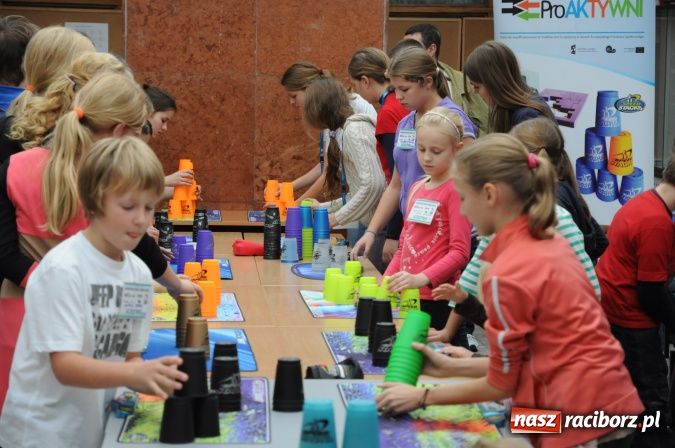 Zdjęcie w galerii na portalu naszraciborz.pl: Uczestniczka Mam Talent na Speed Stacks w Raciborzu. Zobacz jej umiejętności na wideo wiadomości z regionu