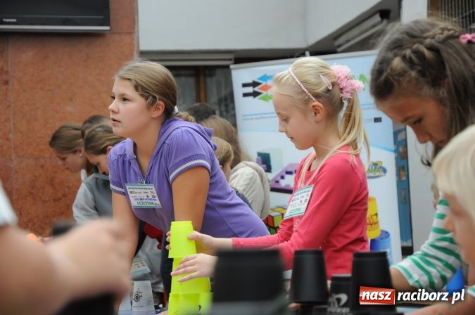 Zdjęcie w galerii na portalu naszraciborz.pl: Uczestniczka Mam Talent na Speed Stacks w Raciborzu. Zobacz jej umiejętności na wideo wiadomości z regionu