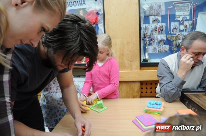 Zdjęcie w galerii na portalu naszraciborz.pl: Uczestniczka Mam Talent na Speed Stacks w Raciborzu. Zobacz jej umiejętności na wideo wiadomości z regionu