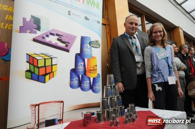 Zdjęcie w galerii na portalu naszraciborz.pl: Uczestniczka Mam Talent na Speed Stacks w Raciborzu. Zobacz jej umiejętności na wideo wiadomości z regionu