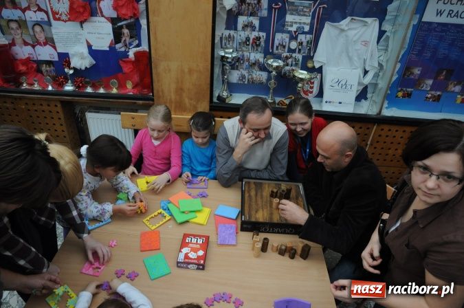 Zdjęcie w galerii na portalu naszraciborz.pl: Uczestniczka Mam Talent na Speed Stacks w Raciborzu. Zobacz jej umiejętności na wideo wiadomości z regionu