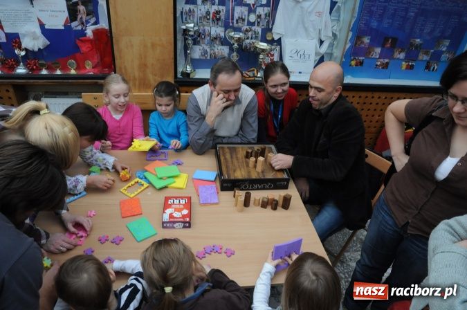 Zdjęcie w galerii na portalu naszraciborz.pl: Uczestniczka Mam Talent na Speed Stacks w Raciborzu. Zobacz jej umiejętności na wideo wiadomości z regionu