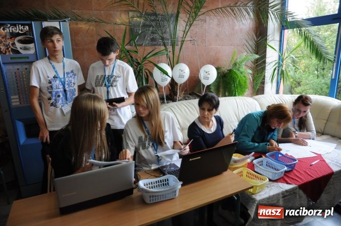 Zdjęcie w galerii na portalu naszraciborz.pl: Uczestniczka Mam Talent na Speed Stacks w Raciborzu. Zobacz jej umiejętności na wideo wiadomości z regionu