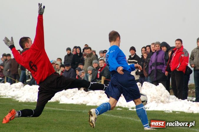Zdjęcie w galerii na portalu naszraciborz.pl: Borucin lepszy w hicie A klasy wiadomości z regionu