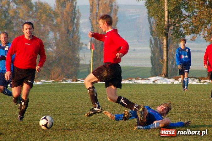 Zdjęcie w galerii na portalu naszraciborz.pl: Borucin lepszy w hicie A klasy wiadomości z regionu