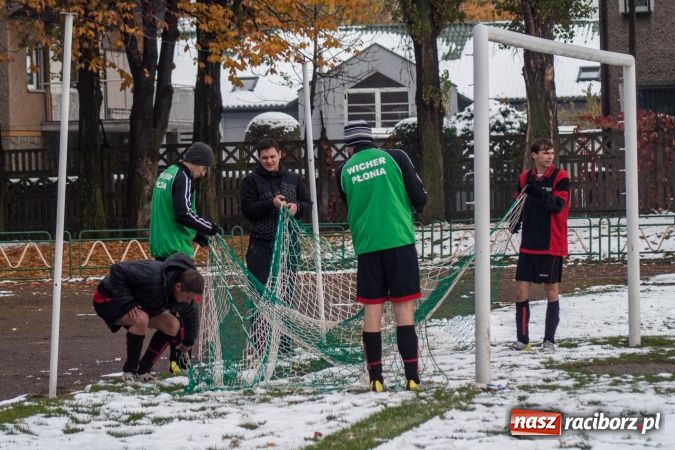 Zdjęcie w galerii na portalu naszraciborz.pl: Derby Raciborza z perypetiami wiadomości z regionu