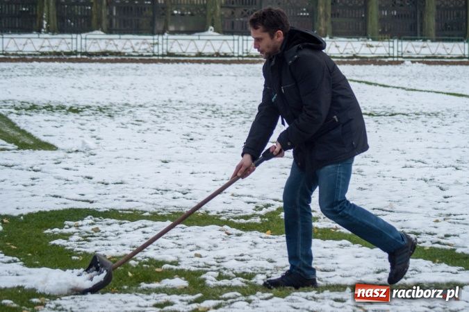 Zdjęcie w galerii na portalu naszraciborz.pl: Derby Raciborza z perypetiami wiadomości z regionu