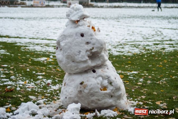 Zdjęcie w galerii na portalu naszraciborz.pl: Derby Raciborza z perypetiami wiadomości z regionu