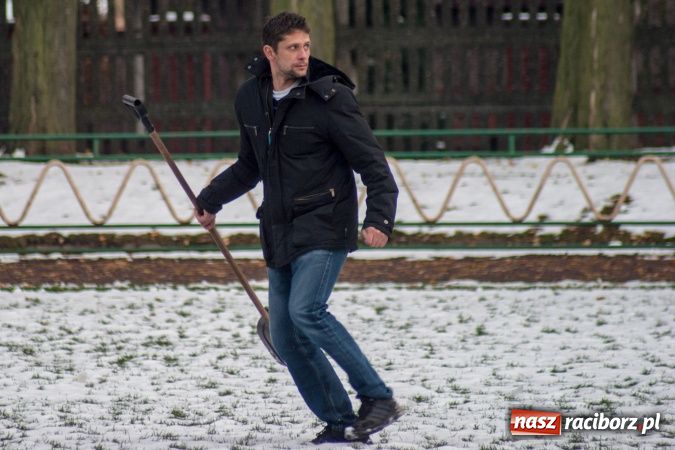 Zdjęcie w galerii na portalu naszraciborz.pl: Derby Raciborza z perypetiami wiadomości z regionu