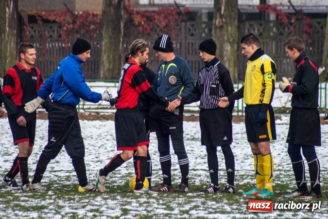 Zdjęcie w galerii na portalu naszraciborz.pl: Derby Raciborza z perypetiami wiadomości z regionu