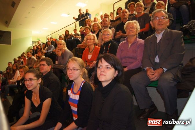 Zdjęcie w galerii na portalu naszraciborz.pl: Międzynarodowy Turniej Tańca w Arenie Rafako - zapraszamy do obejrzenia wideo wiadomości z regionu