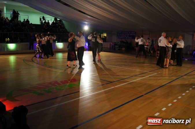 Zdjęcie w galerii na portalu naszraciborz.pl: Międzynarodowy Turniej Tańca w Arenie Rafako - zapraszamy do obejrzenia wideo wiadomości z regionu
